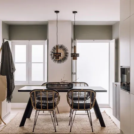 Djurab - 2 Bedrooms Duplex In Campo De Ourique Lejlighed *