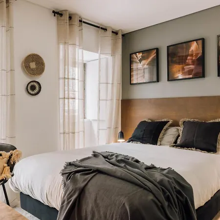 Djurab - 2 Bedrooms Duplex In Campo De Ourique 리스본